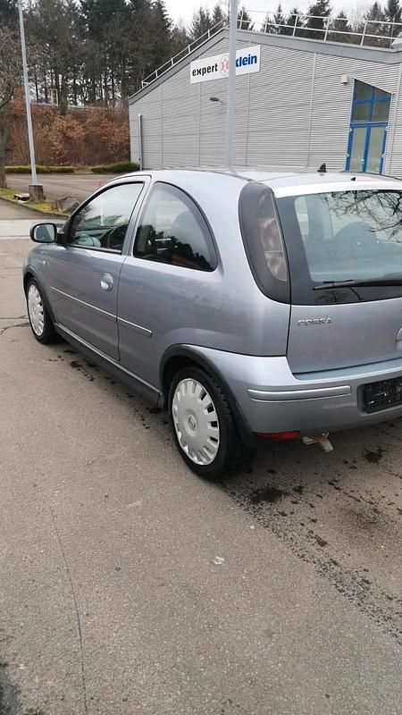 Gebraucht Opel Corsa 80 PS (58 kW) 2005 Grau Kleinwagen