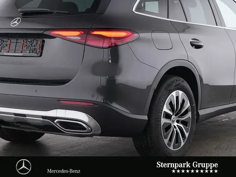 Gebraucht Mercedes GLC200 Advanced Plus 204 PS (150 kW) 2025 Grau SUV