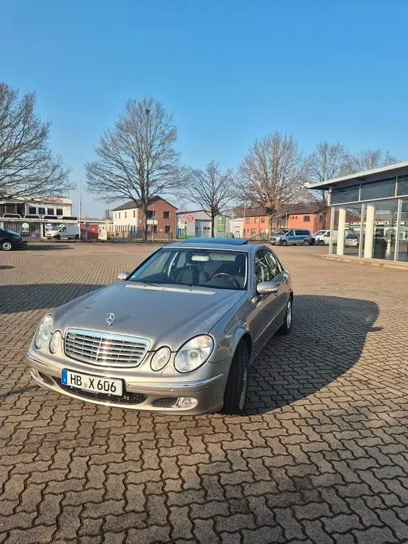 Gebraucht Mercedes E240 Elegance 177 PS (130 kW) 2004 Limousine