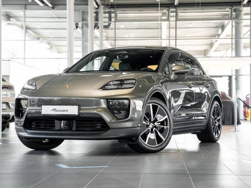 Aventuringrünmetallic Gebraucht 2024 Porsche Macan Sport SUV | 93.900 € (Teuer) - Bild 1/4