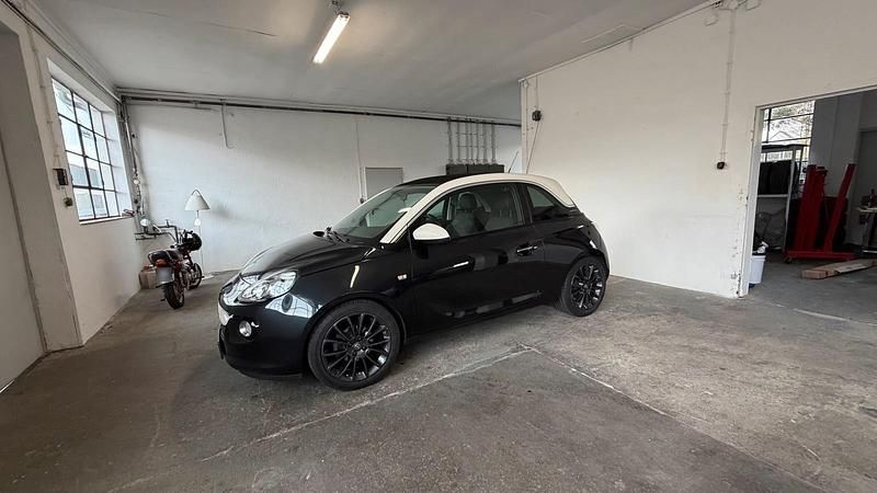 Gebraucht Opel Adam Glam 100 PS (73 kW) 2017 Schwarz Kleinwagen