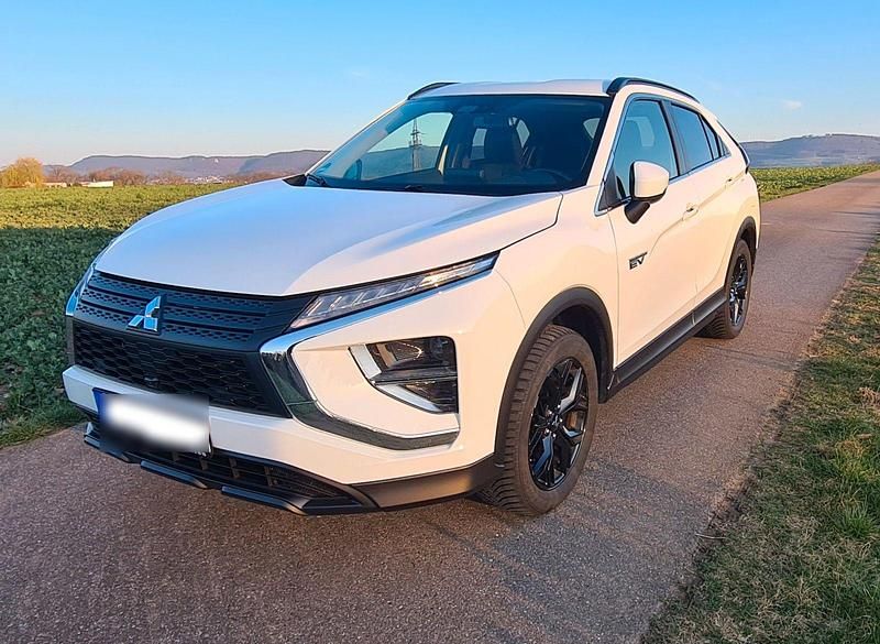 Gebraucht Mitsubishi Eclipse Cross Basis 188 PS (138 kW) 2022 Weiß SUV