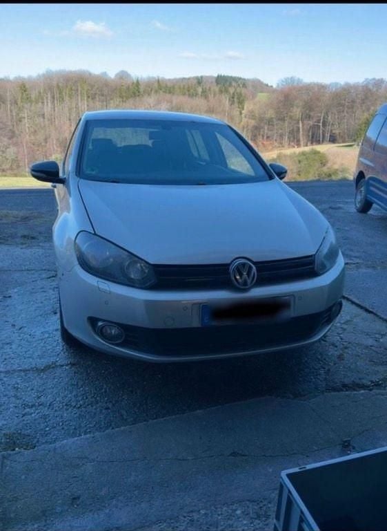 Gebraucht VW Golf VII Match 105 PS (77 kW) 2012 Silber Limousine