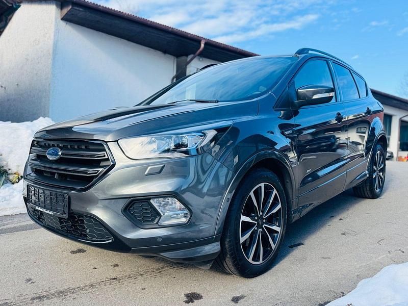 Gebraucht Ford Kuga ST-Line 242 PS (177 kW) 2018 Grau SUV