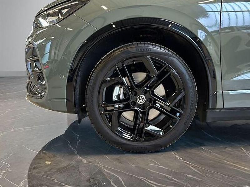 Gebraucht VW Tiguan R-line 193 PS (141 kW) 2025 Grün SUV