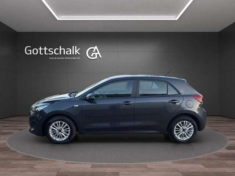 Gebraucht Kia Rio Attract 84 PS (61 kW) 2018 Platinum graphite metallic Kleinwagen