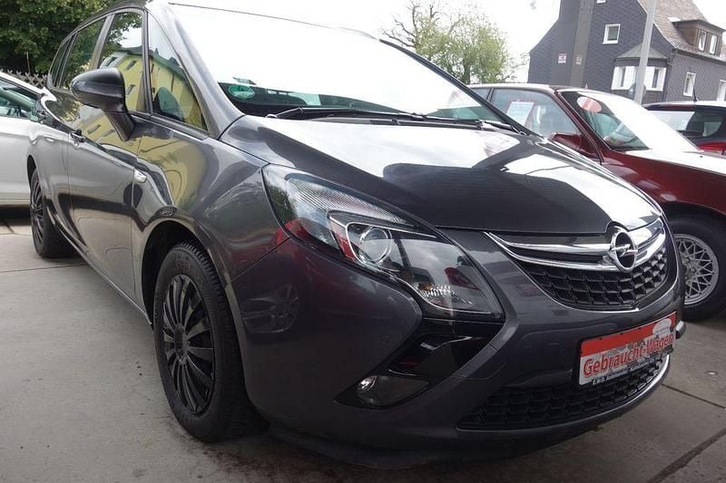 Grau Gebraucht 2012 Opel Zafira Tourer Edition Van / Kleinbus | 3.190 € (Guter Preis) - Bild 1/4