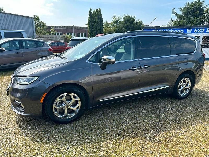 Granite grey Gebraucht 2022 Chrysler Pacifica Limited SUV | 35.999 € (Fairer Preis) - Bild 1/4