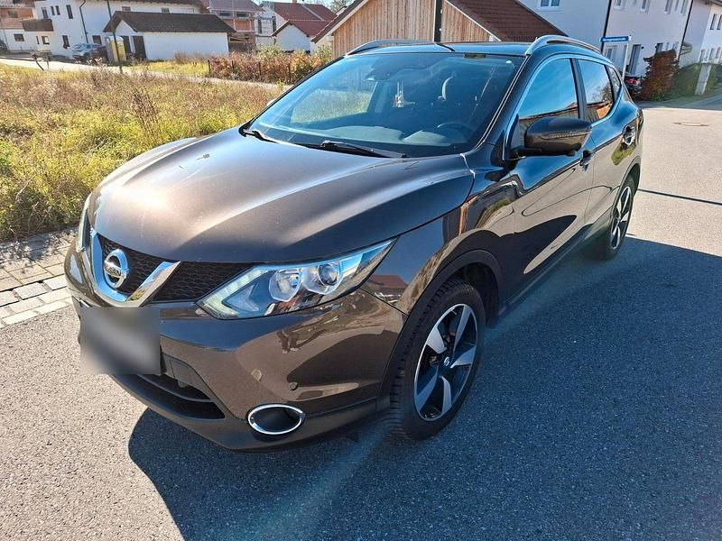 Gebraucht Nissan Qashqai 360º 131 PS (96 kW) 2016 Bronze SUV