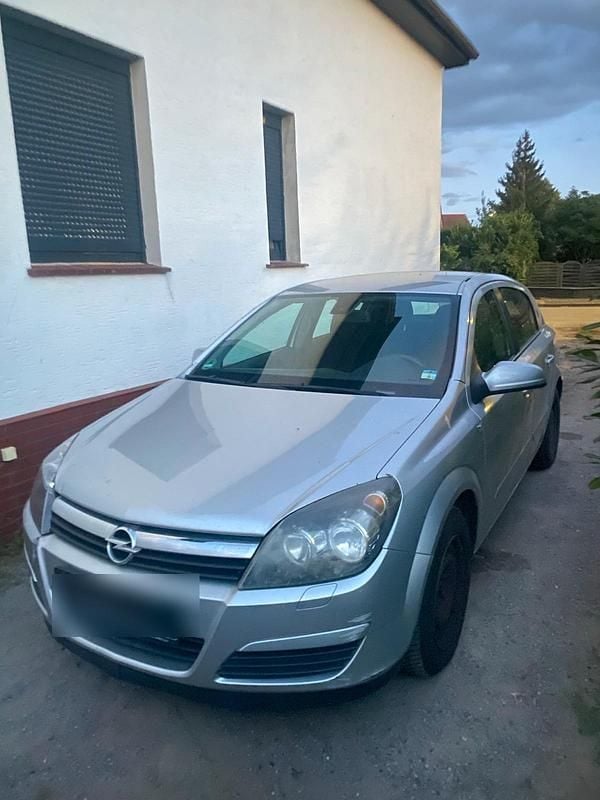 Silber Gebraucht 2005 Opel Astra Kleinwagen | 1.590 € (Fairer Preis) - Bild 1/1