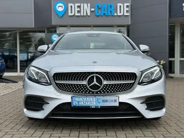 Gebraucht Mercedes E220 AMG line 194 PS (142 kW) 2020 Silber Coupé