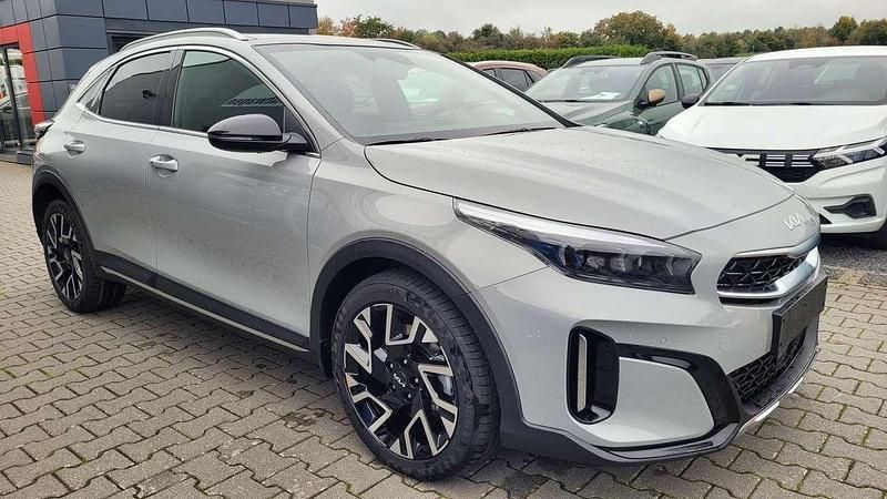 Neu Kia XCeed 179 PS (131 kW) 2025 Wolfs grau SUV