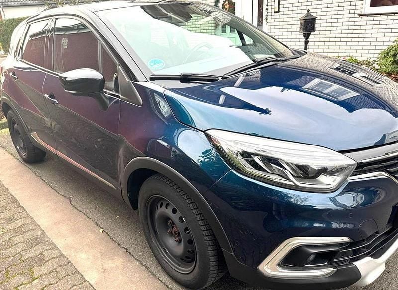 Grün Gebraucht 2019 Renault Captur Intens SUV | 11.800 € (Superpreis) - Bild 1/4
