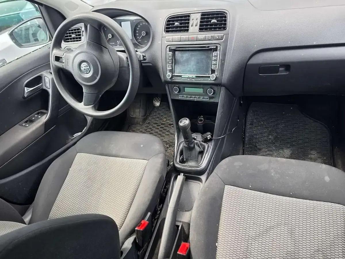 Gebraucht VW Polo Trendline 90 PS (66 kW) 2011 Reflexsilber metallic Kleinwagen