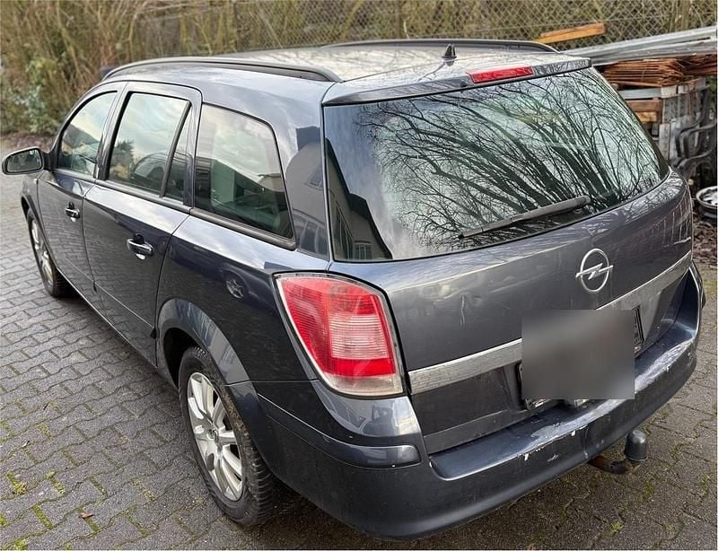 Gebraucht Opel Astra 115 PS (84 kW) 2009 Grau Kombi