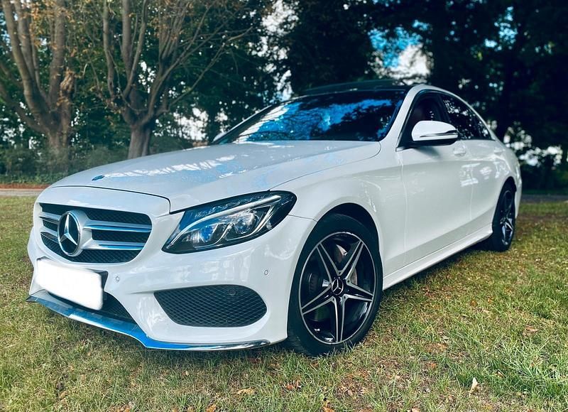 Weiß Gebraucht 2015 Mercedes C400 AMG line Limousine | 20.500 € (Fairer Preis) - Bild 1/4