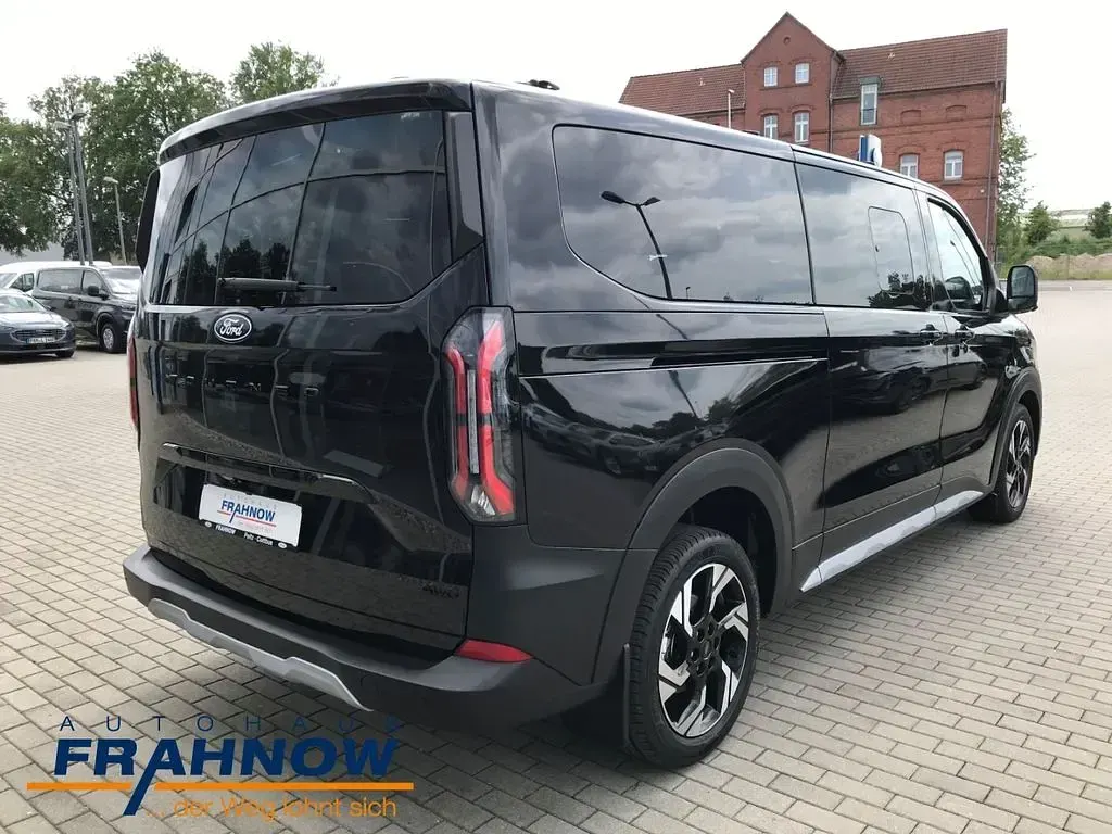 Neu Ford Tourneo Active 170 PS (125 kW) 2026 Schwarz Van / Kleinbus