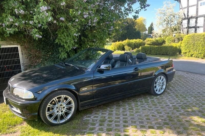Schwarz Gebraucht 2001 BMW 330 Cabriolet Cabrio | 8.500 € (Superpreis) - Bild 1/4