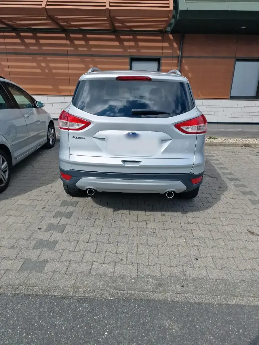 Gebraucht Ford Kuga 163 PS (119 kW) 2013 Silber SUV