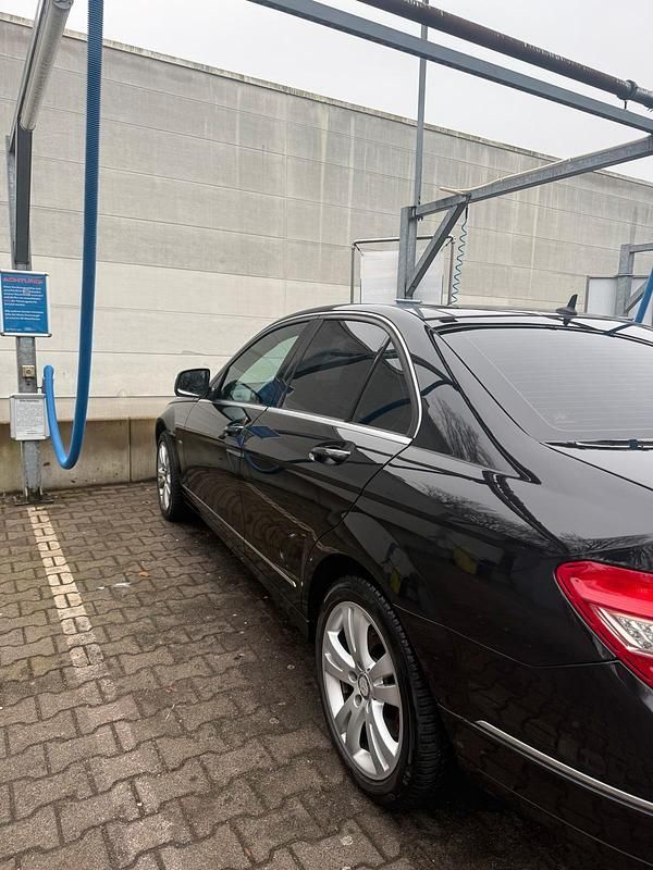Gebraucht Mercedes C320 224 PS (164 kW) 2007 Schwarz Limousine