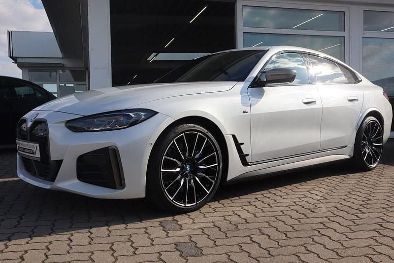 Gebraucht BMW i4 Performance 400 kW (544 PS) 2022 Mineralweiß Limousine