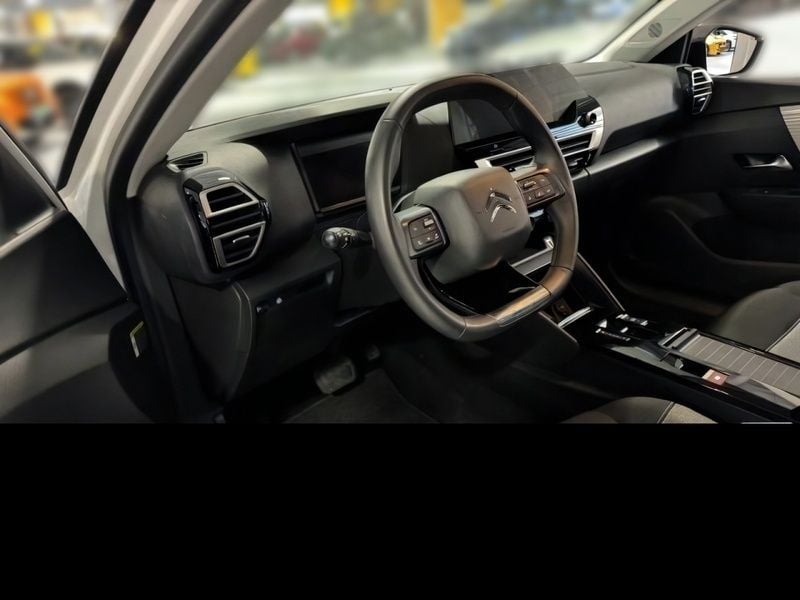 Gebraucht Citroën C4 Feel 131 PS (96 kW) 2023 Weiß Limousine