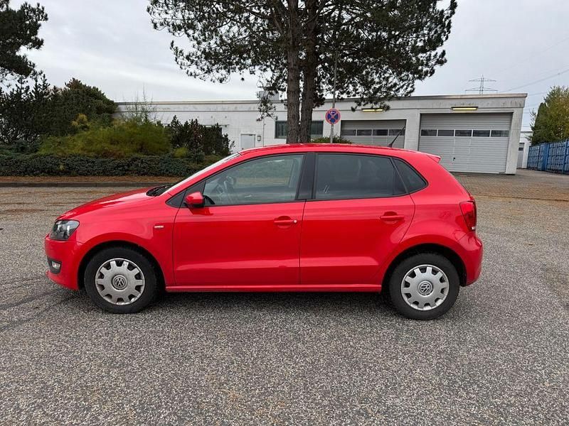 Rot Gebraucht 2013 VW Polo Life Limousine | 4.999 € (Superpreis) - Bild 1/4