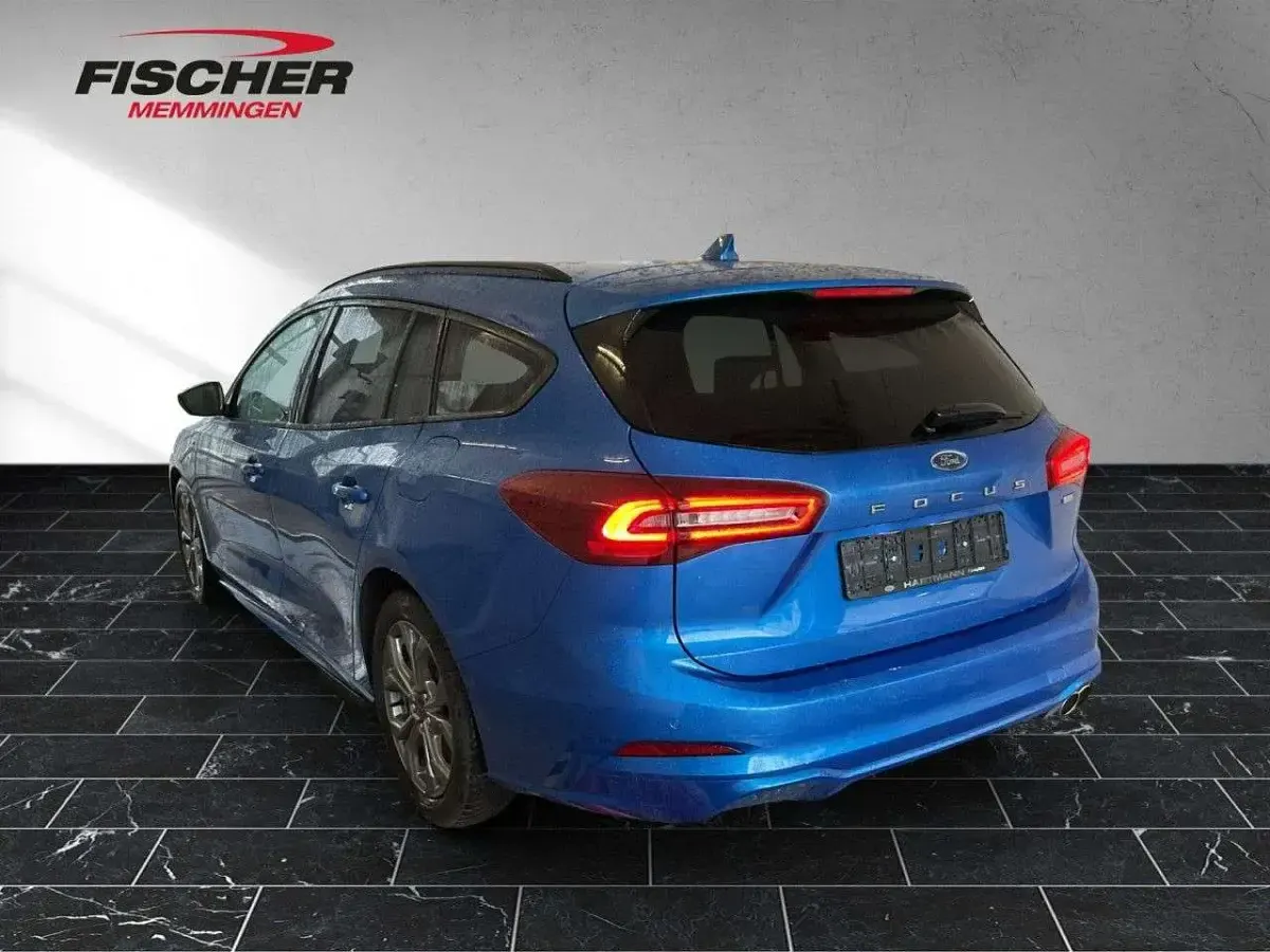 Używany Ford Focus ST-Line 155 KM (114 kW) 2023 Niebieski Kombi