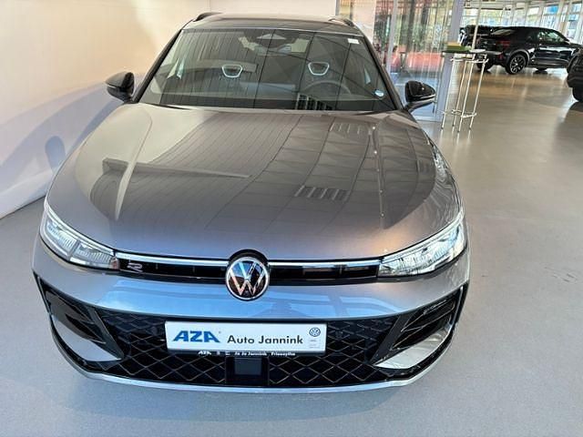 Neu VW Passat Style 193 PS (141 kW) 2025 Grau Kombi