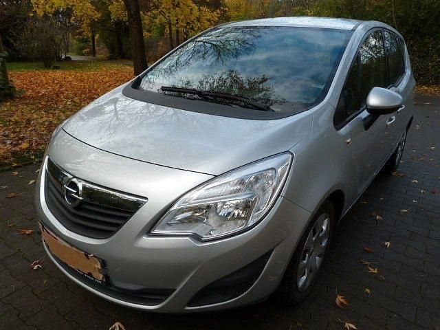 Gebraucht Opel Meriva Selection 101 PS (74 kW) 2010 Silber Van / Kleinbus