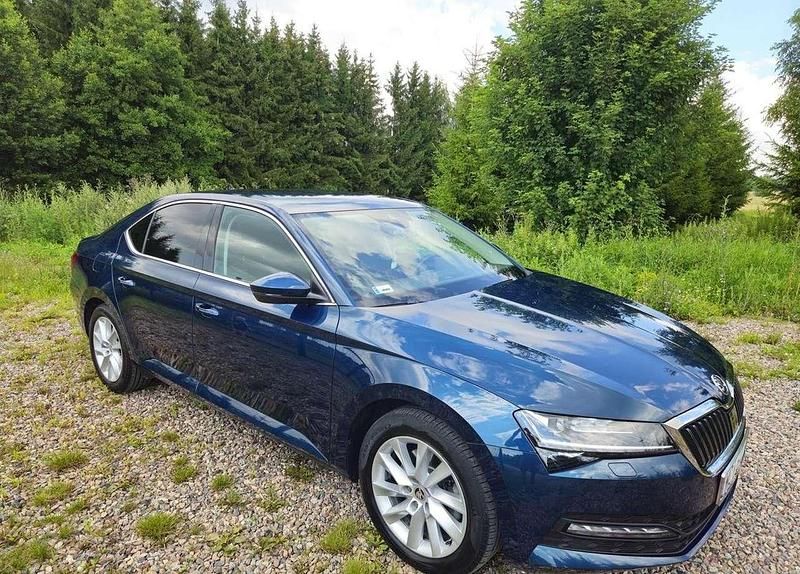 Gebraucht Skoda Superb 150 PS (110 kW) 2019 Blau Limousine