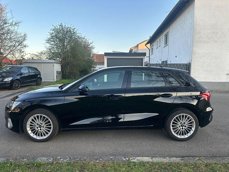 Gebraucht Audi A3 Advanced 116 PS (85 kW) 2023 Schwarz Limousine