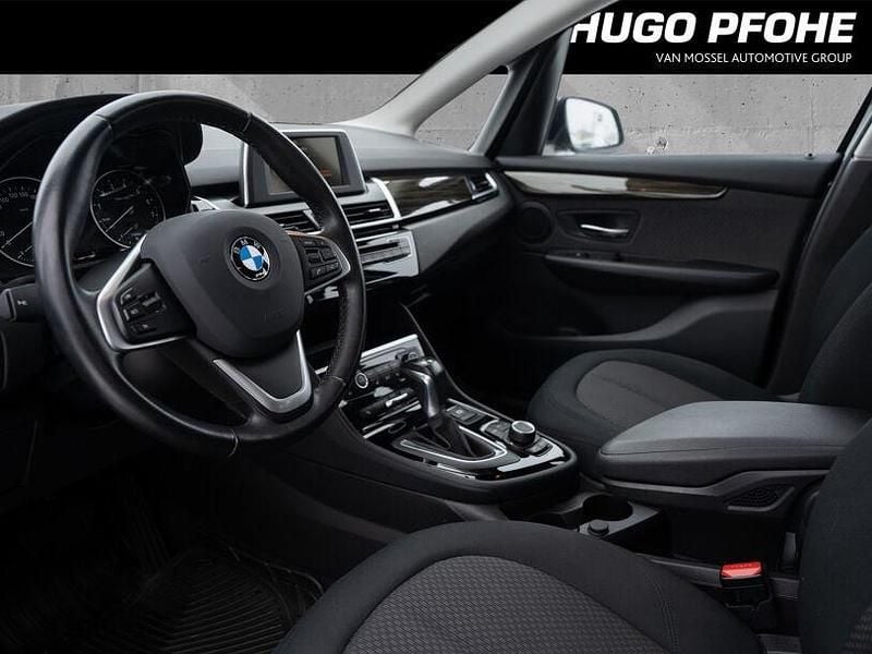 Gebraucht BMW 220 Active Tourer Advantage 192 PS (141 kW) 2016 Schwarz Van / Kleinbus
