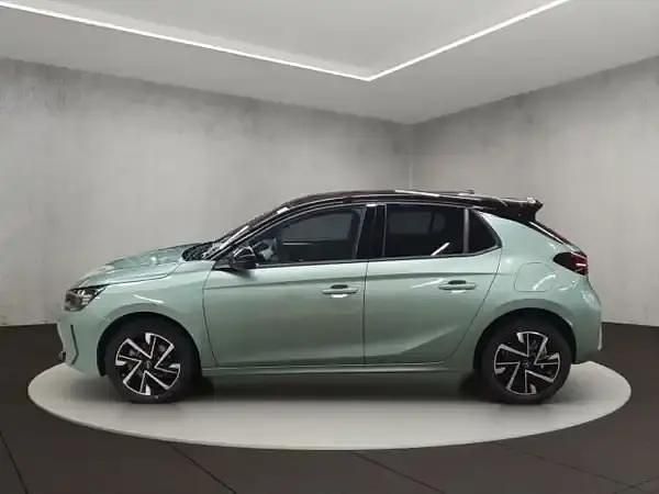 Neu Opel Corsa 110 PS (80 kW) 2026 Eukalyptus grün (metallic) Kleinwagen
