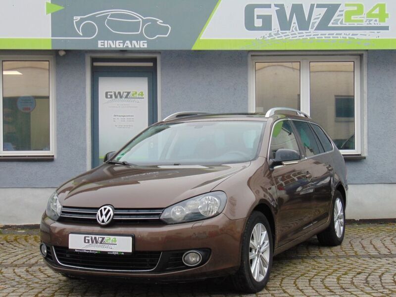 Braun Gebraucht 2011 VW Golf VI Style Kombi | 8.990 € (Teuer) - Bild 1/4