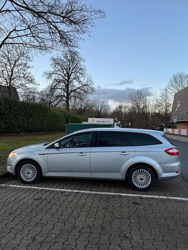 Grau Gebraucht 2009 Ford Mondeo Kombi | 3.150 € (Etwas zu teuer) - Bild 1/4