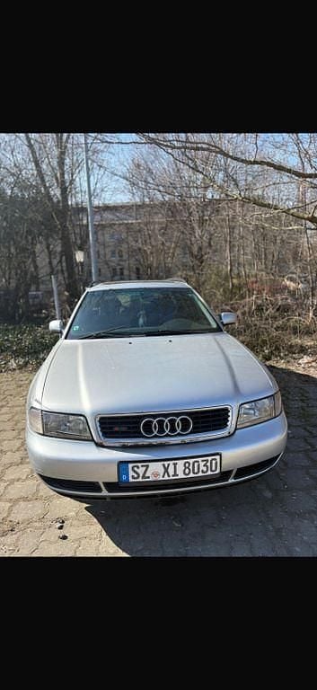 Gebraucht Audi A4 90 PS (66 kW) 1998 Silber Kombi