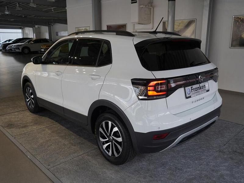 Gebraucht VW T-Cross Active 95 PS (69 kW) 2022 Pure white SUV