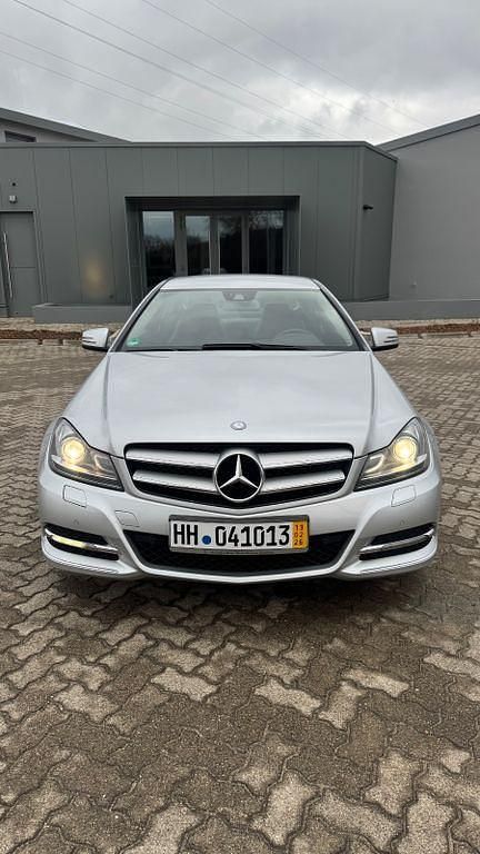 Gebraucht Mercedes C250 204 PS (150 kW) 2012 Silber Coupé