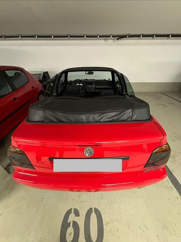 Second-hand VW Golf 101 CP (74 kW) 1996 Roșu Cabrio