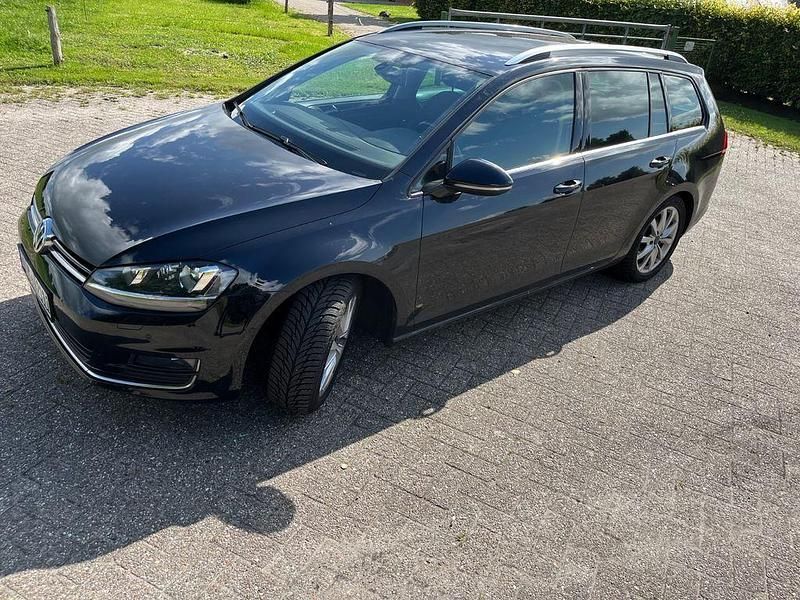 Schwarz Gebraucht 2013 VW Golf VII Comfortline Kombi | 6.300 € (Guter Preis) - Bild 1/4