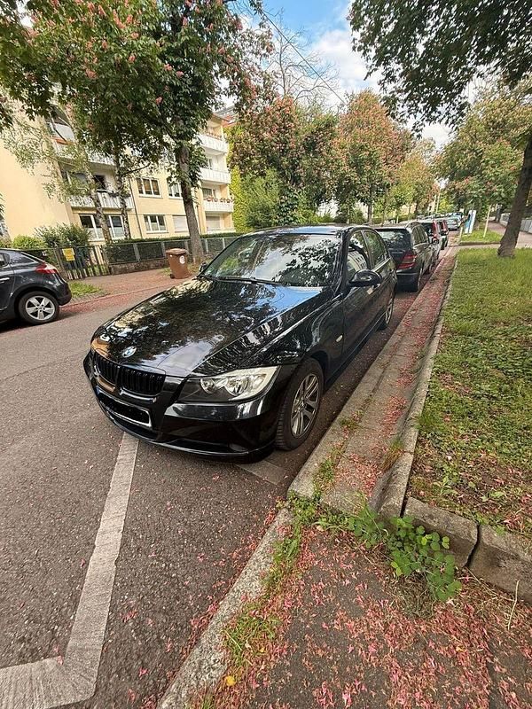 Schwarz Gebraucht 2006 BMW 318 Limousine | 2.980 € (Superpreis) - Bild 1/4