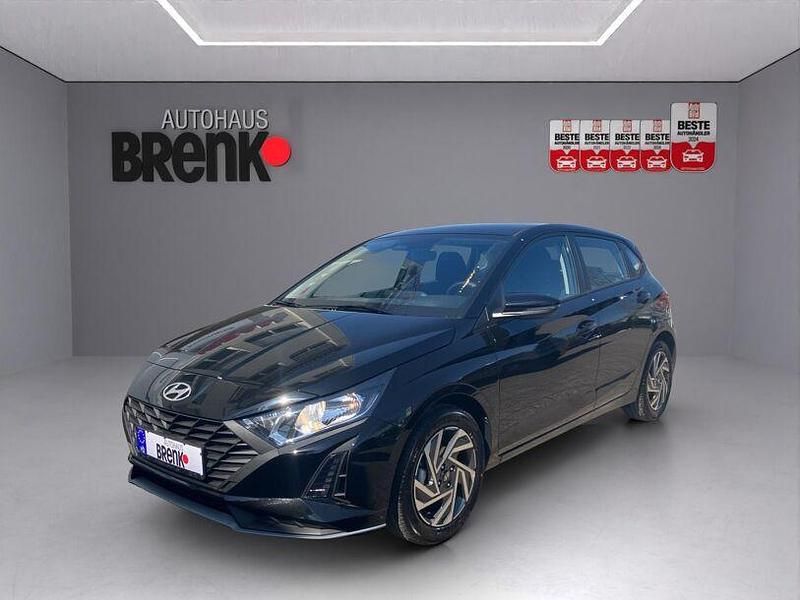 Grau Neu 2025 Hyundai i20 Comfort Limousine | 17.450 € (Guter Preis) - Bild 1/3