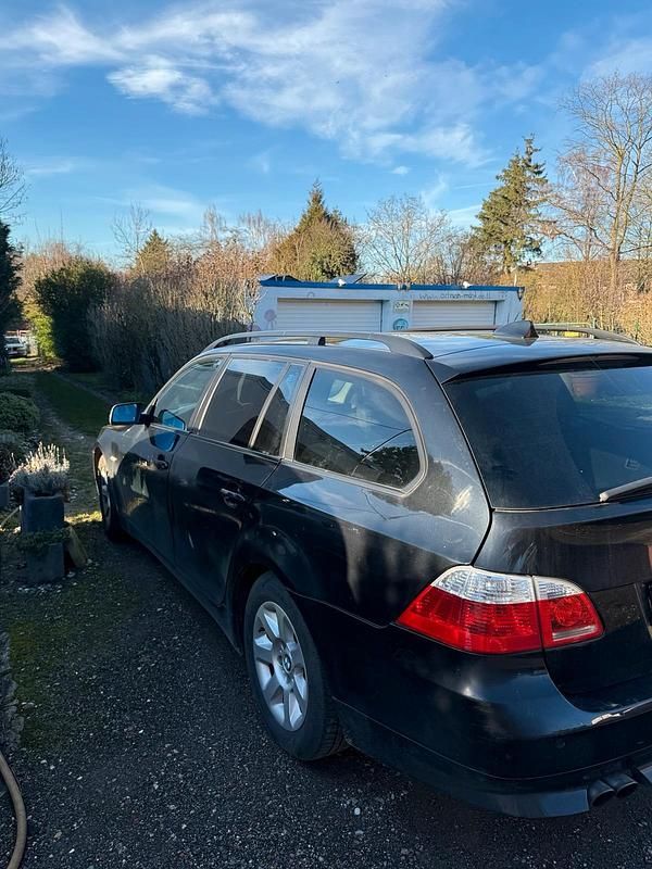 Gebraucht BMW 523 177 PS (130 kW) 2005 Schwarz Kombi
