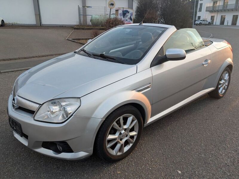 Silber Gebraucht 2006 Opel Tigra Edition Cabrio | 3.450 € (Etwas zu teuer) - Bild 1/4