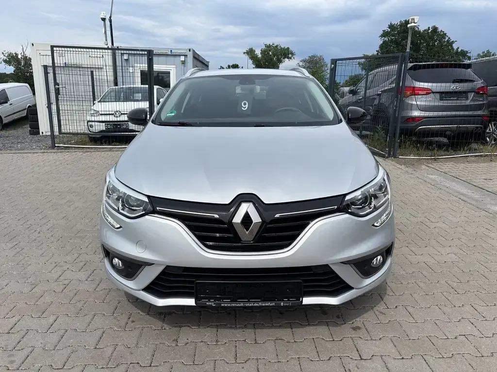Gebraucht Renault Mégane LIMITED 140 PS (102 kW) 2020 Grau Limousine