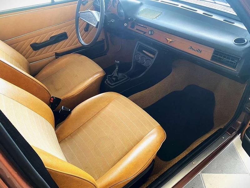 Second-hand Audi 80 86 CP (63 kW) 1976 Maro Berlinǎ