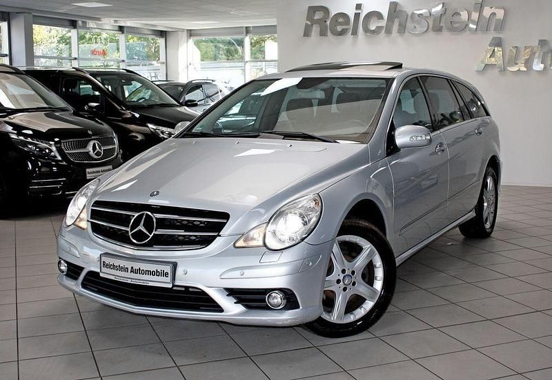 Iridiumsilber (metallic) Gebraucht 2010 Mercedes R350 AMG Van / Kleinbus | 12.300 € (Fairer Preis) - Bild 1/4