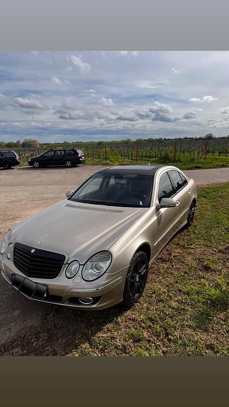 Gebraucht Mercedes E280 231 PS (169 kW) 2007 Gold Limousine