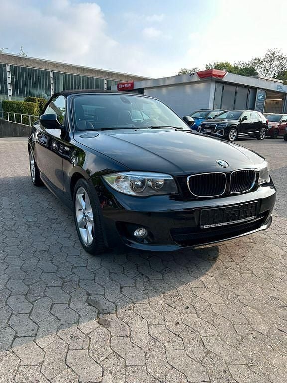 Schwarz Gebraucht 2013 BMW 118 Cabriolet Sport Line Cabrio | 6.999 € (Superpreis) - Bild 1/4